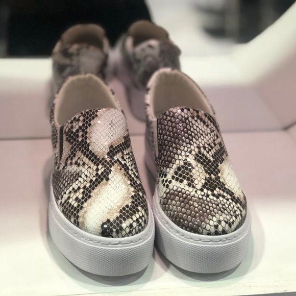 *LAST ONE SZ 6* Snake platform slip on sneakers - Picture 3 of 6